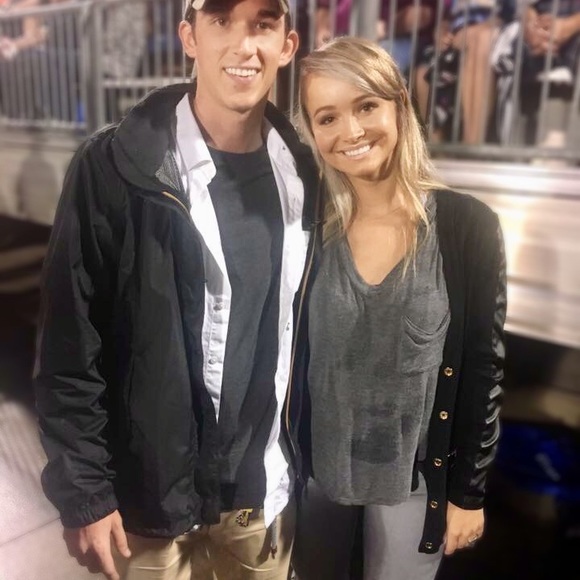 Meet Your Posher! - Picture 8 of 8